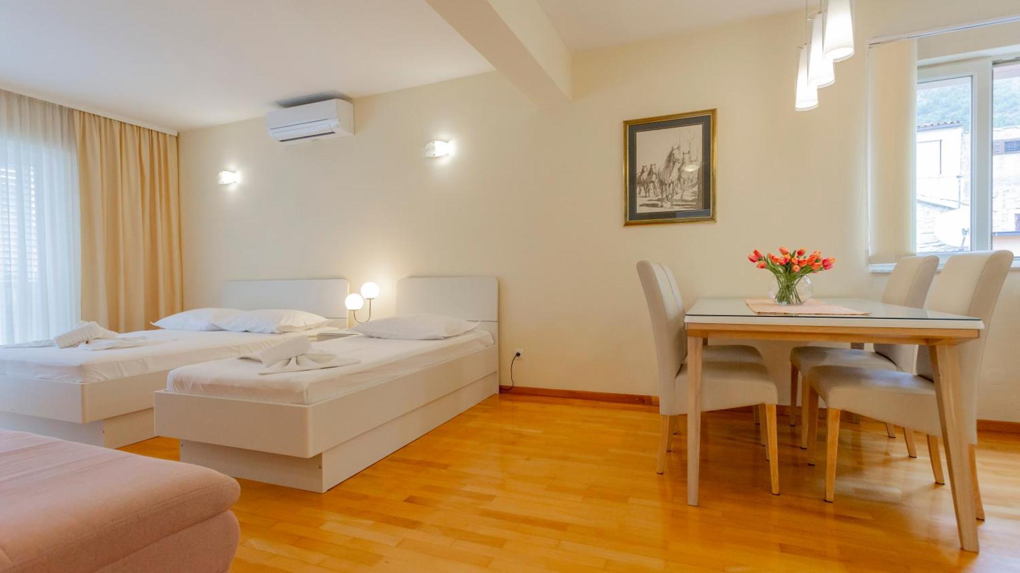 Baska Voda Apartments - Steps From The Beach, Free Parking, Central Location Dış mekan fotoğraf