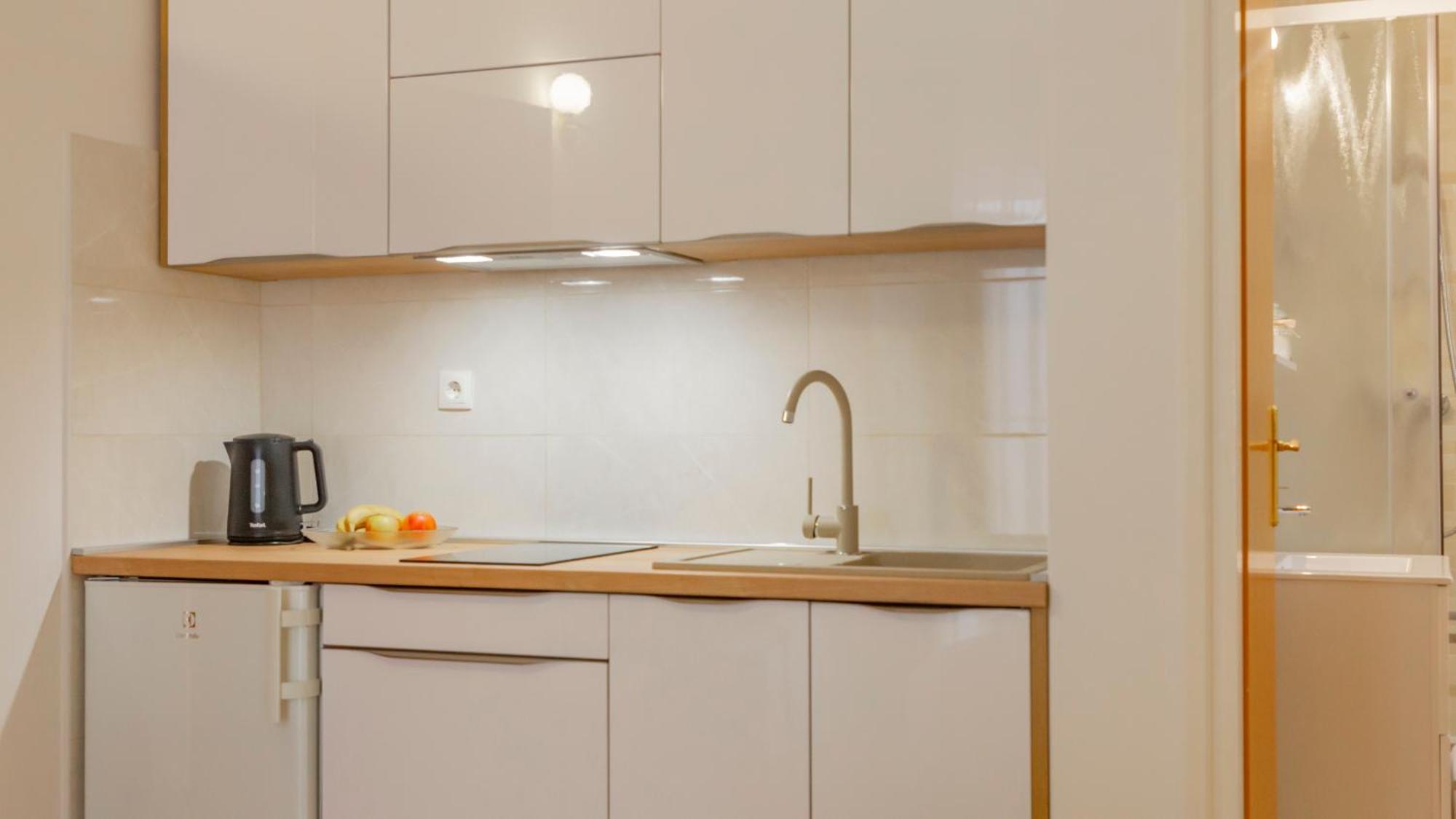 Baska Voda Apartments - Steps From The Beach, Free Parking, Central Location Dış mekan fotoğraf