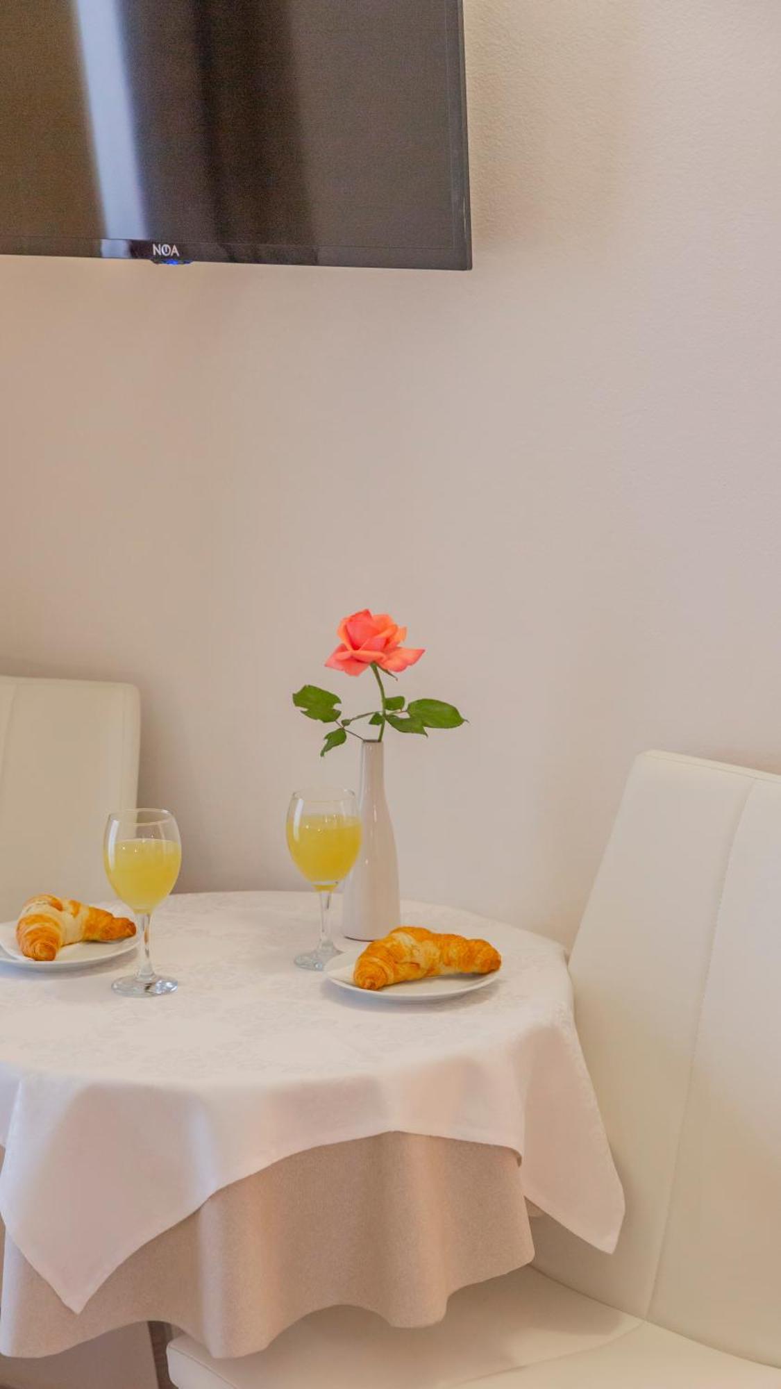 Baska Voda Apartments - Steps From The Beach, Free Parking, Central Location Dış mekan fotoğraf