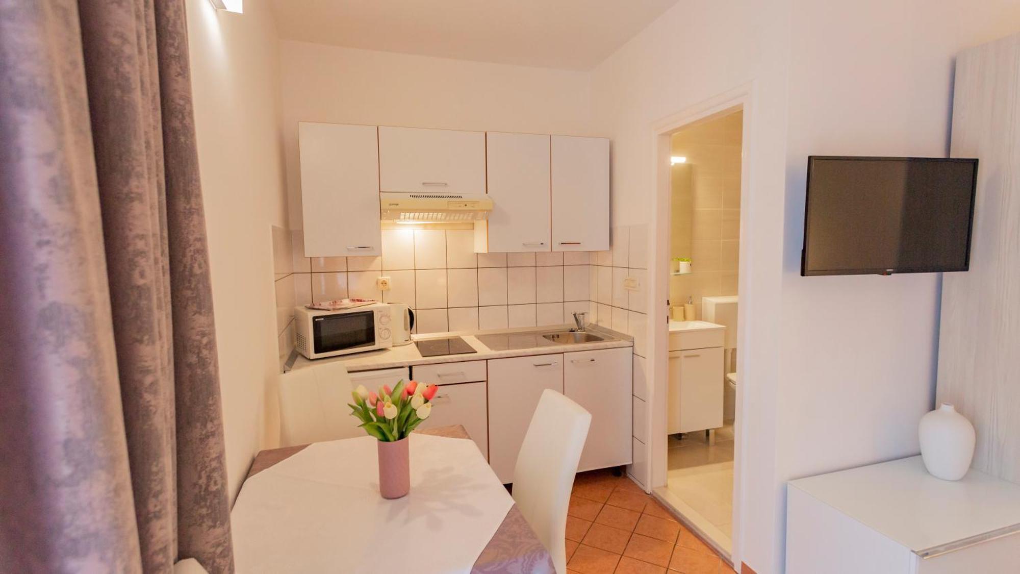 Baska Voda Apartments - Steps From The Beach, Free Parking, Central Location Dış mekan fotoğraf