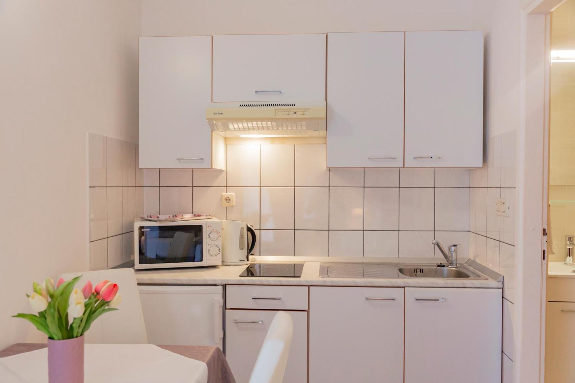 Baska Voda Apartments - Steps From The Beach, Free Parking, Central Location Dış mekan fotoğraf