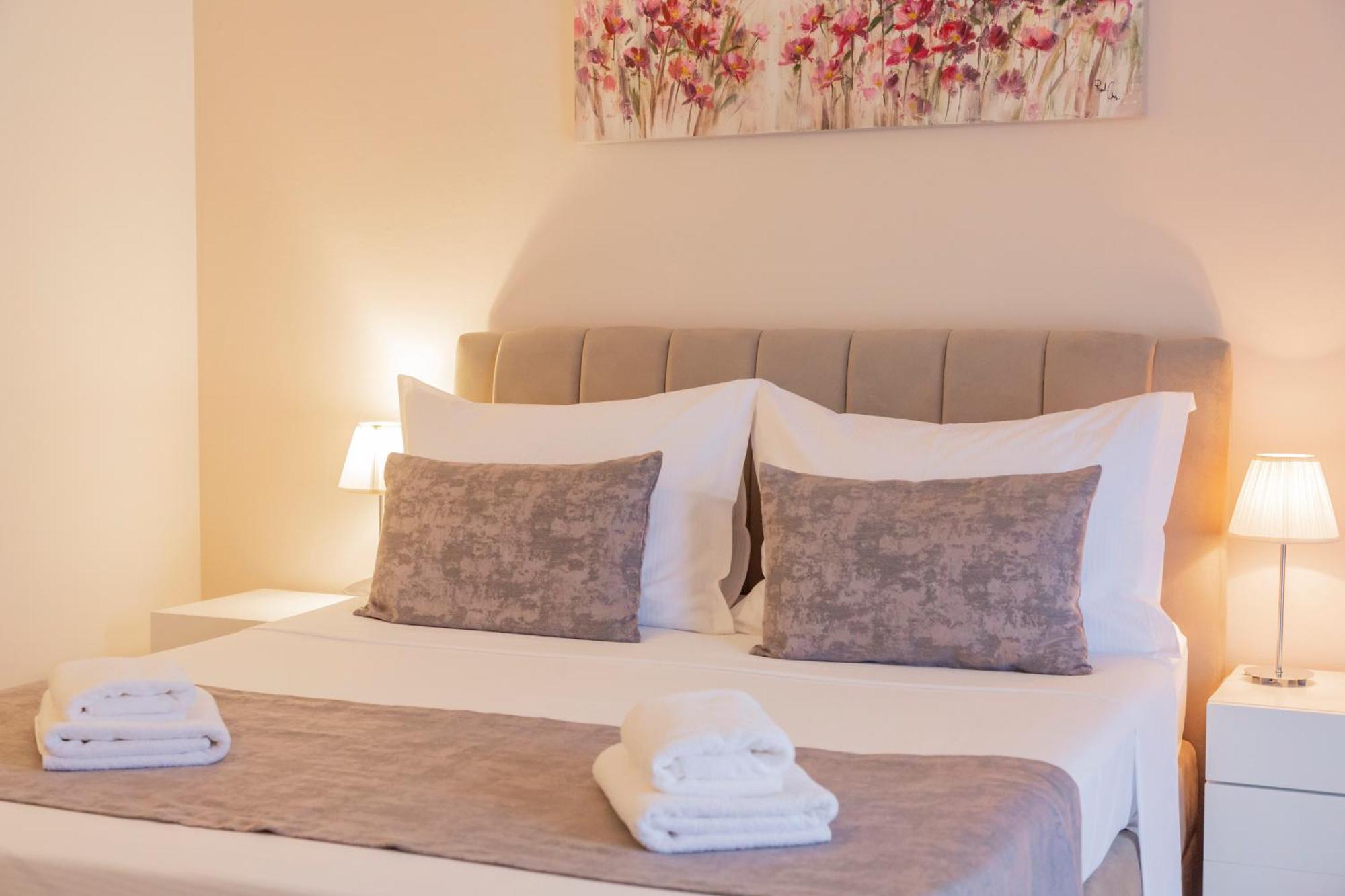 Baska Voda Apartments - Steps From The Beach, Free Parking, Central Location Dış mekan fotoğraf