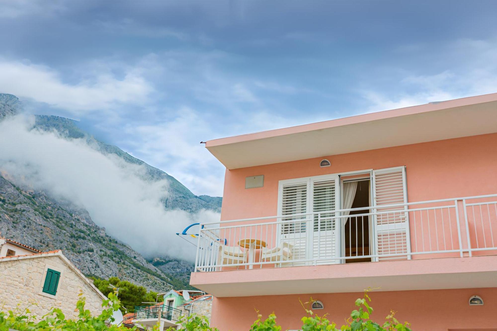 Baska Voda Apartments - Steps From The Beach, Free Parking, Central Location Dış mekan fotoğraf
